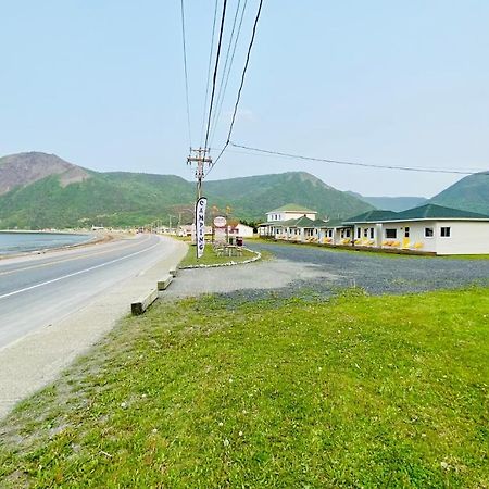Chalets Bernatchez Mont-Saint-Pierre Εξωτερικό φωτογραφία